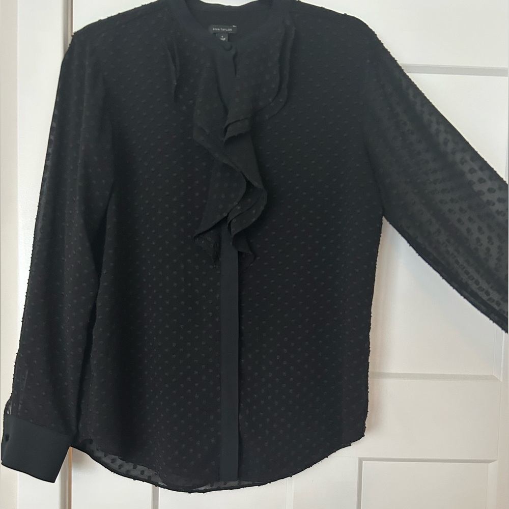 Loft swiss dot ruffle blouse